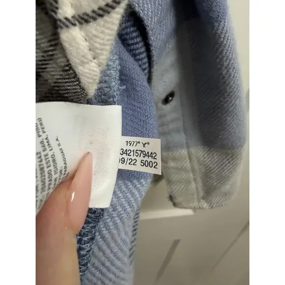 Lot of 3 Women’s American Eagle Flannel Button Up Shirts L Large - Picture 5 of 11